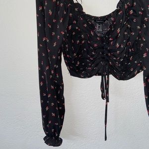 Peasant floral top (L)